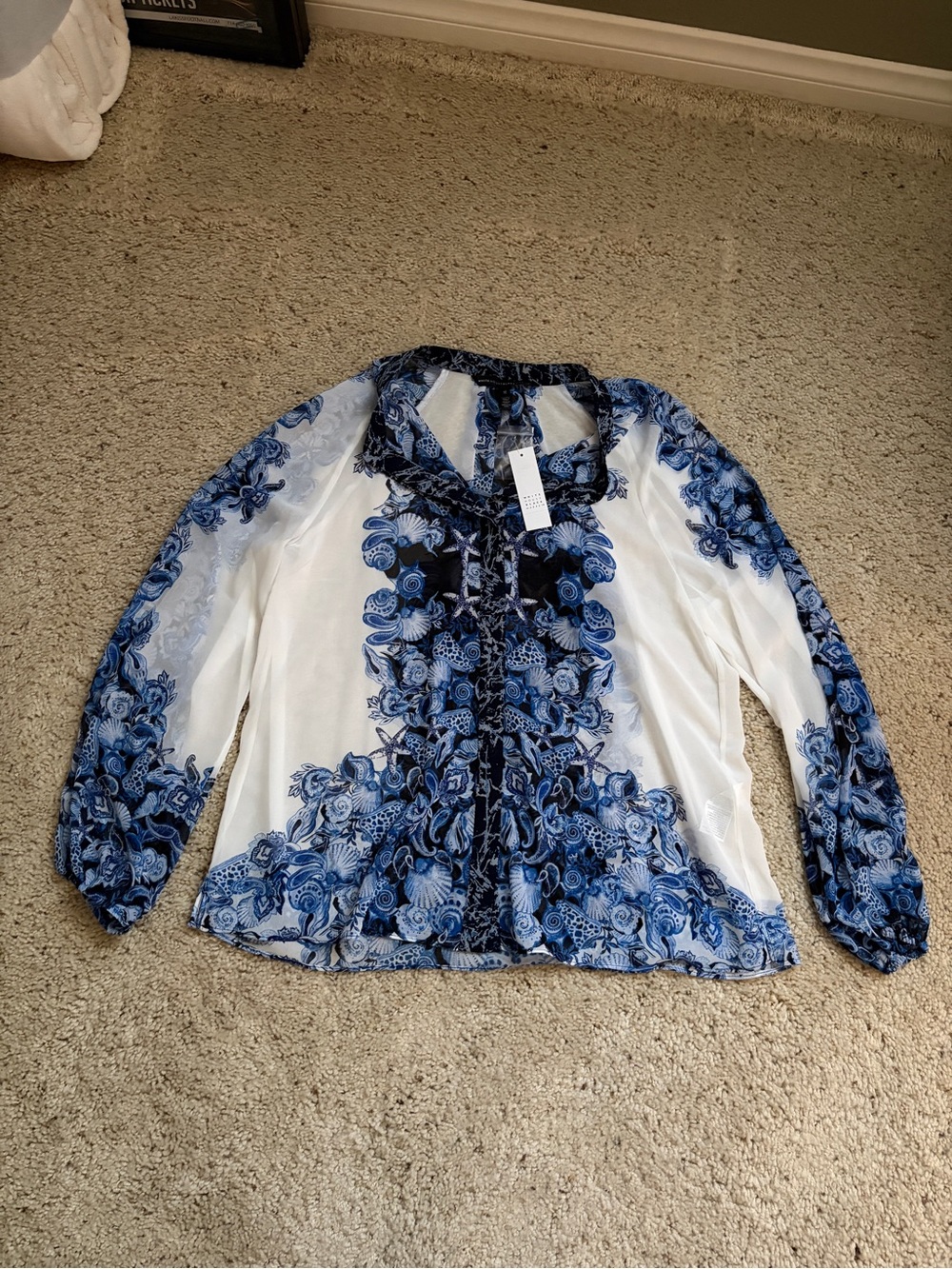 White House Black Market LS Sea Shell blouse NWT (256)